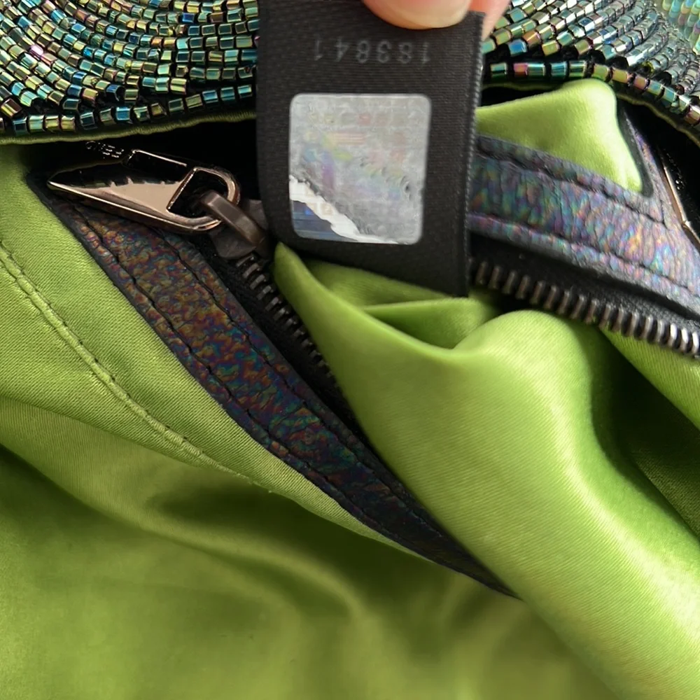 Unique FENDI beaded embroidery baguette bag - Picture 6 of 9